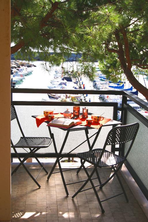 La Terrazza Tra Pini E Mare Daire San Bartolomeo Al Mare Oda fotoğraf