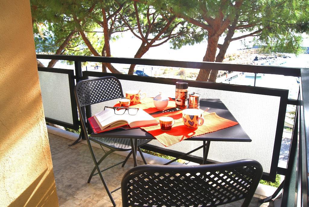 La Terrazza Tra Pini E Mare Daire San Bartolomeo Al Mare Oda fotoğraf